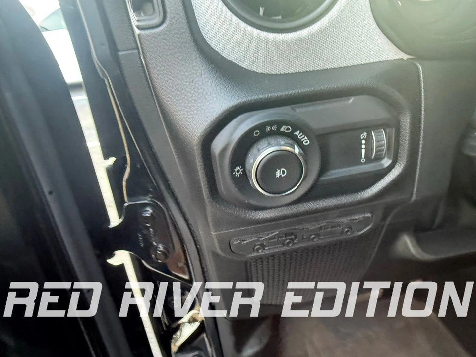 2024 Jeep JL Wrangler - Image 13 of 18