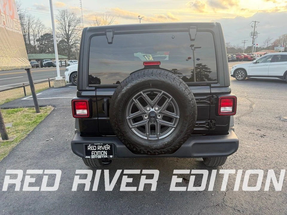2024 Jeep JL Wrangler - Image 5 of 18