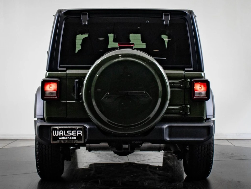 2024 Jeep JL Wrangler - Image 10 of 21