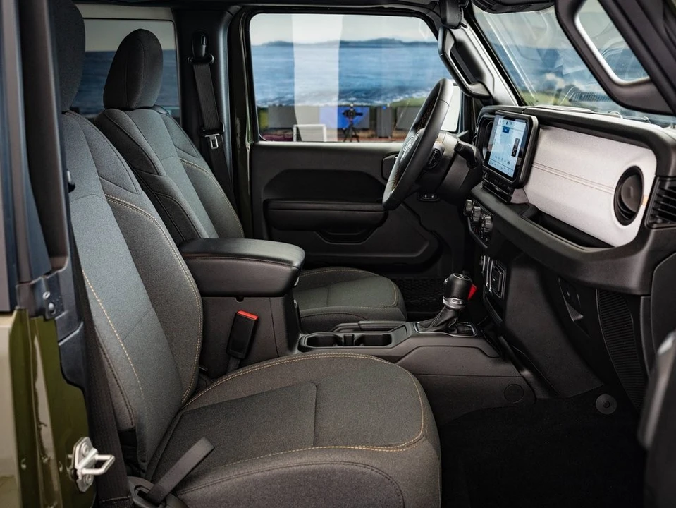 2024 Jeep JL Wrangler - Image 20 of 21