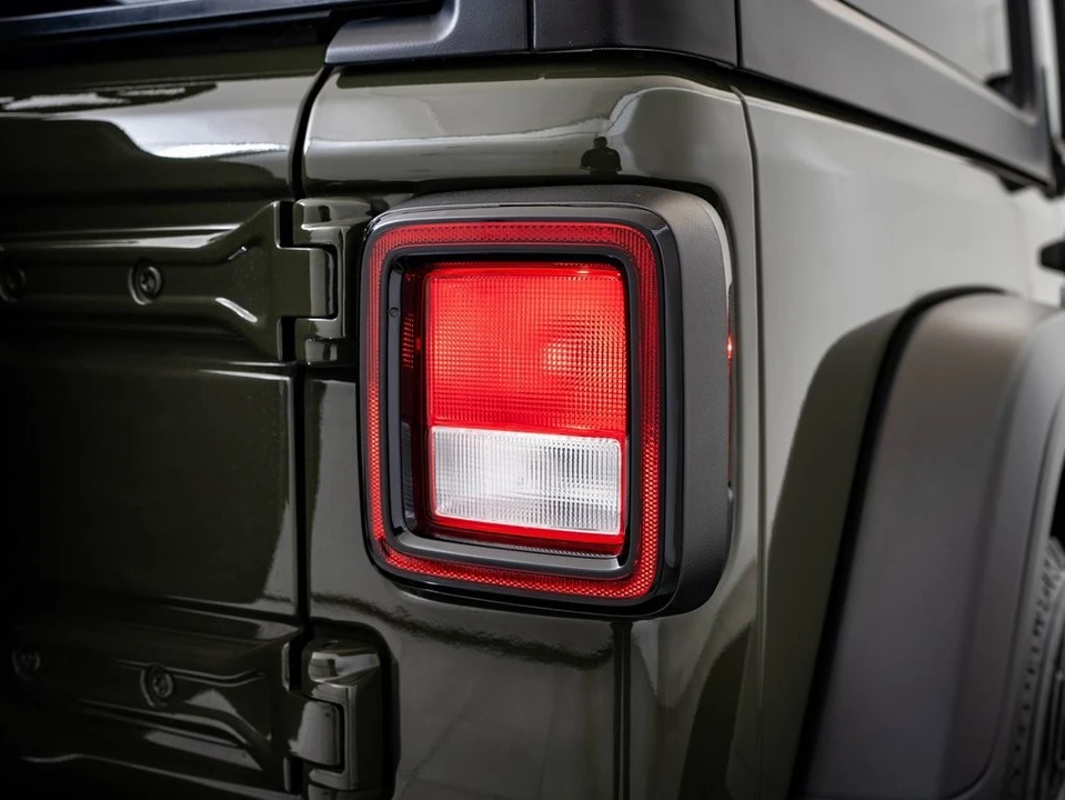 2024 Jeep JL Wrangler - Image 16 of 21