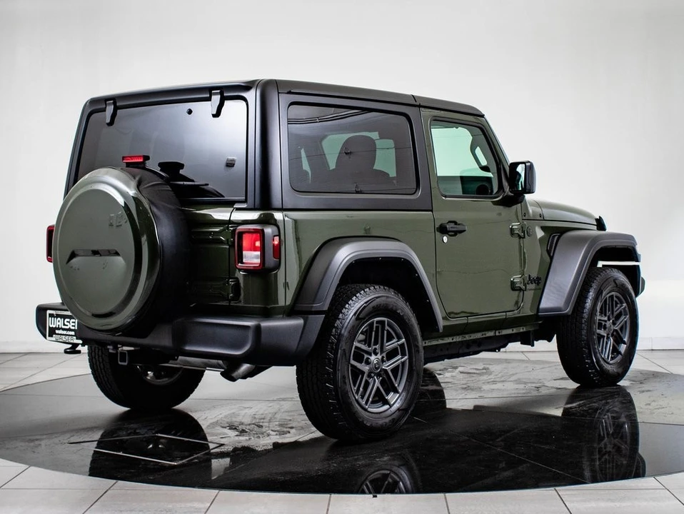 2024 Jeep JL Wrangler - Image 7 of 21