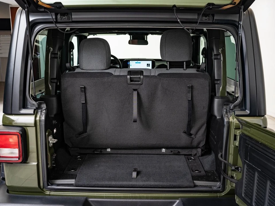 2024 Jeep JL Wrangler - Image 17 of 21