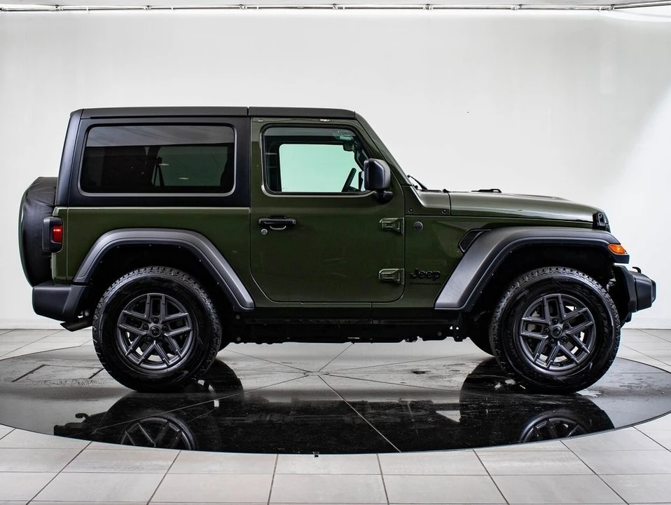 2024 Jeep JL Wrangler - Image 6 of 21