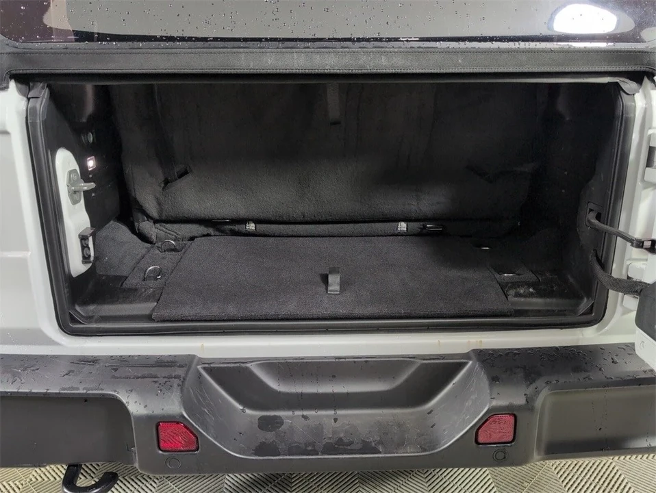 2024 Jeep JL Wrangler - Image 9 of 21