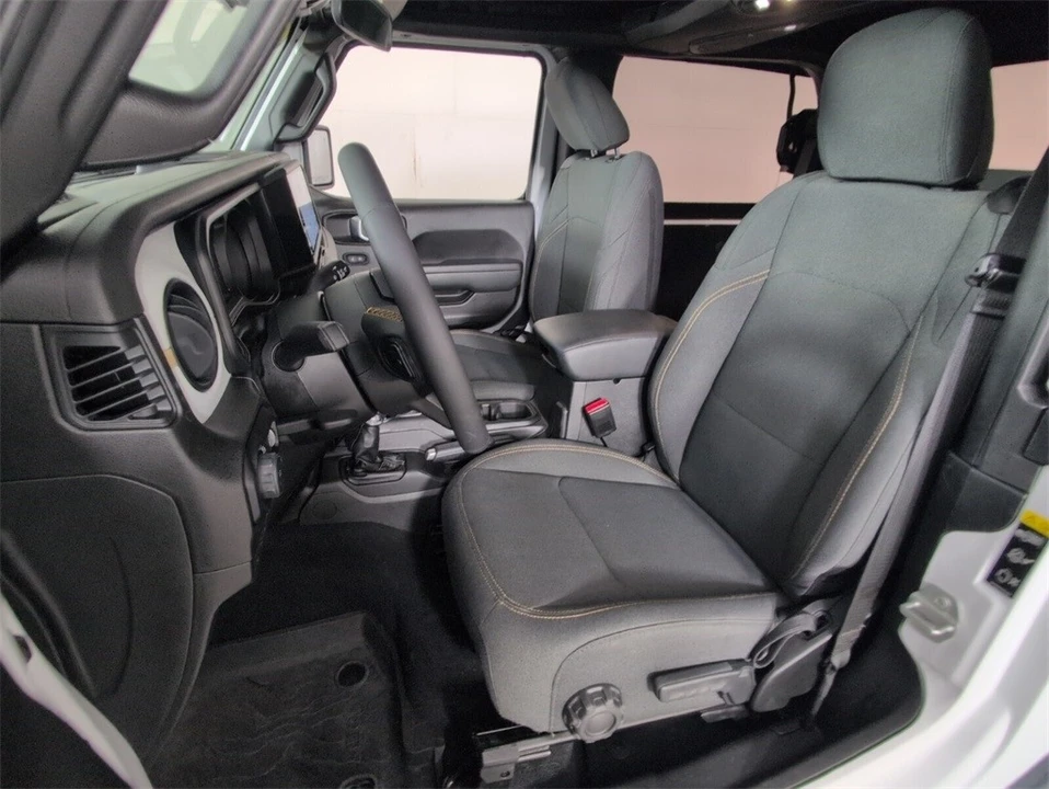 2024 Jeep JL Wrangler - Image 5 of 12