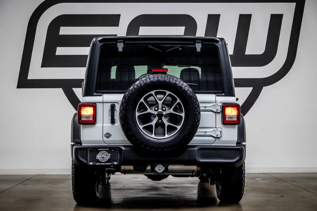 2024 Jeep JL Wrangler - Image 10 of 12