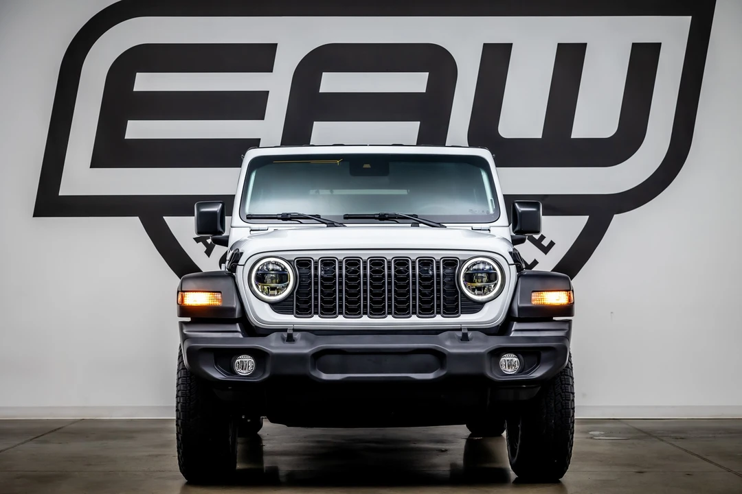 2024 Jeep JL Wrangler - Image 3 of 12