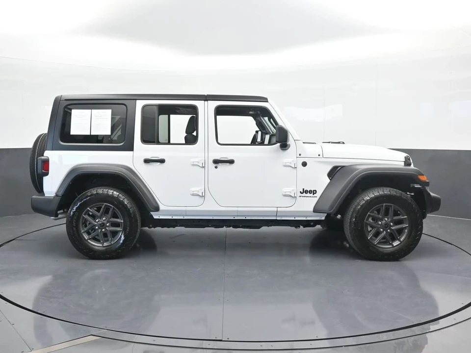 2024 Jeep JL Wrangler - Image 7 of 12