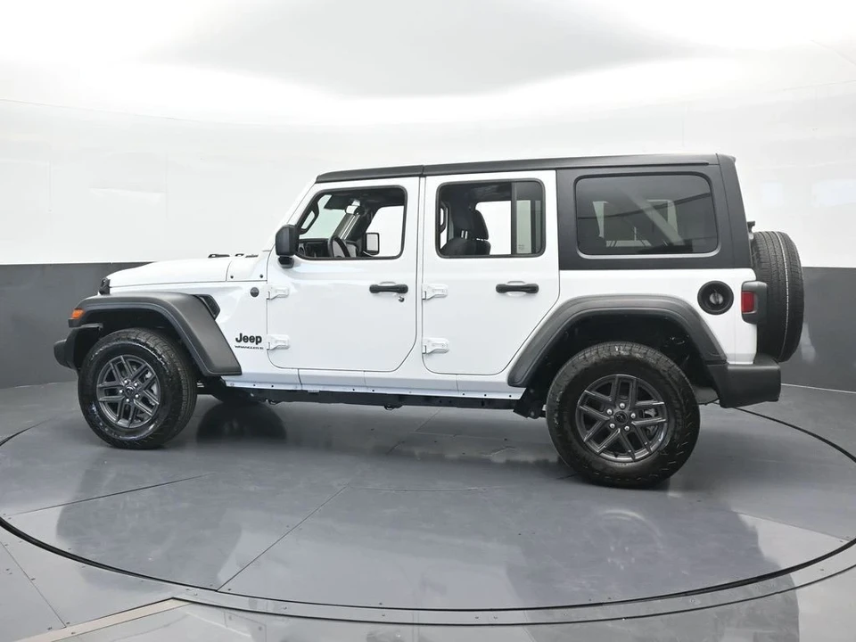 2024 Jeep JL Wrangler - Image 3 of 12