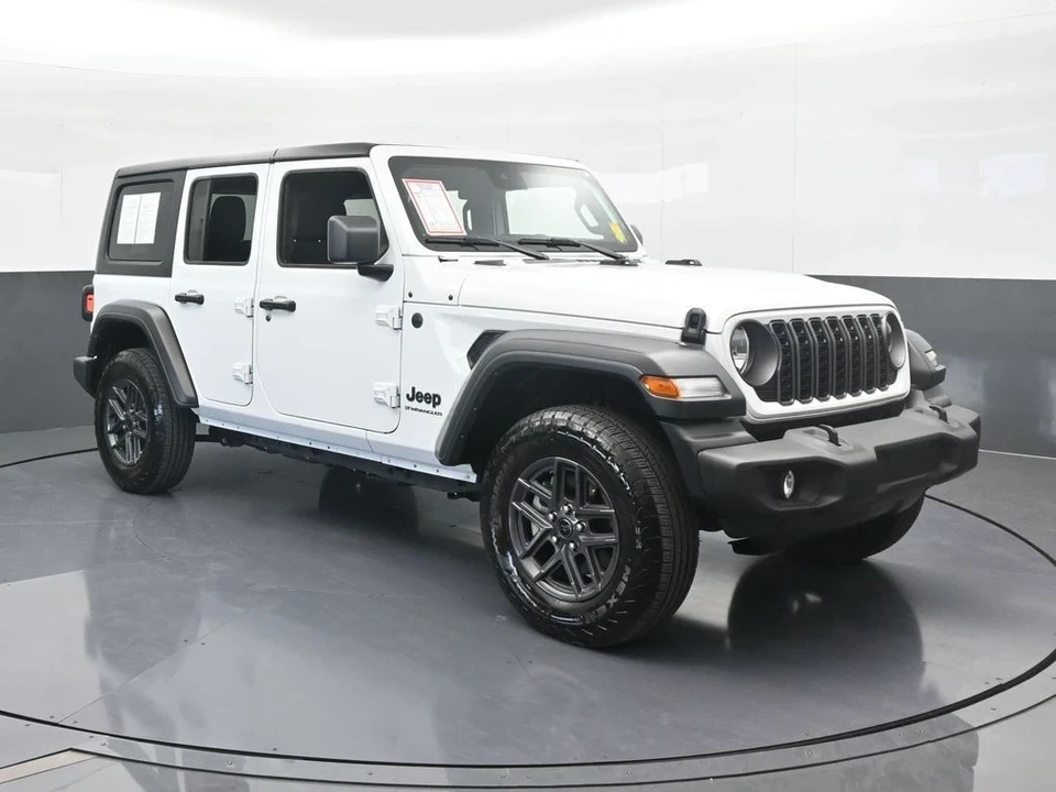 2024 Jeep JL Wrangler - Image 8 of 12