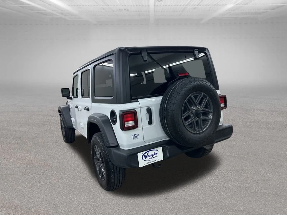 2024 Jeep JL Wrangler - Image 10 of 12