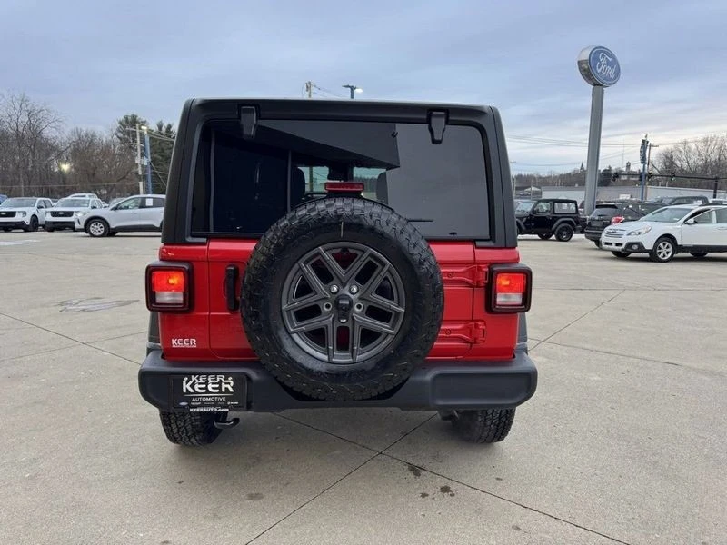 2024 Jeep JL Wrangler - Image 5 of 21
