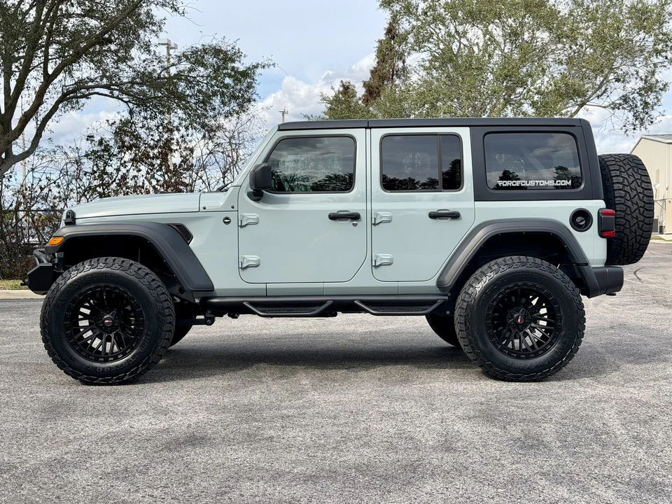 2024 Jeep JL Wrangler - Image 2 of 21