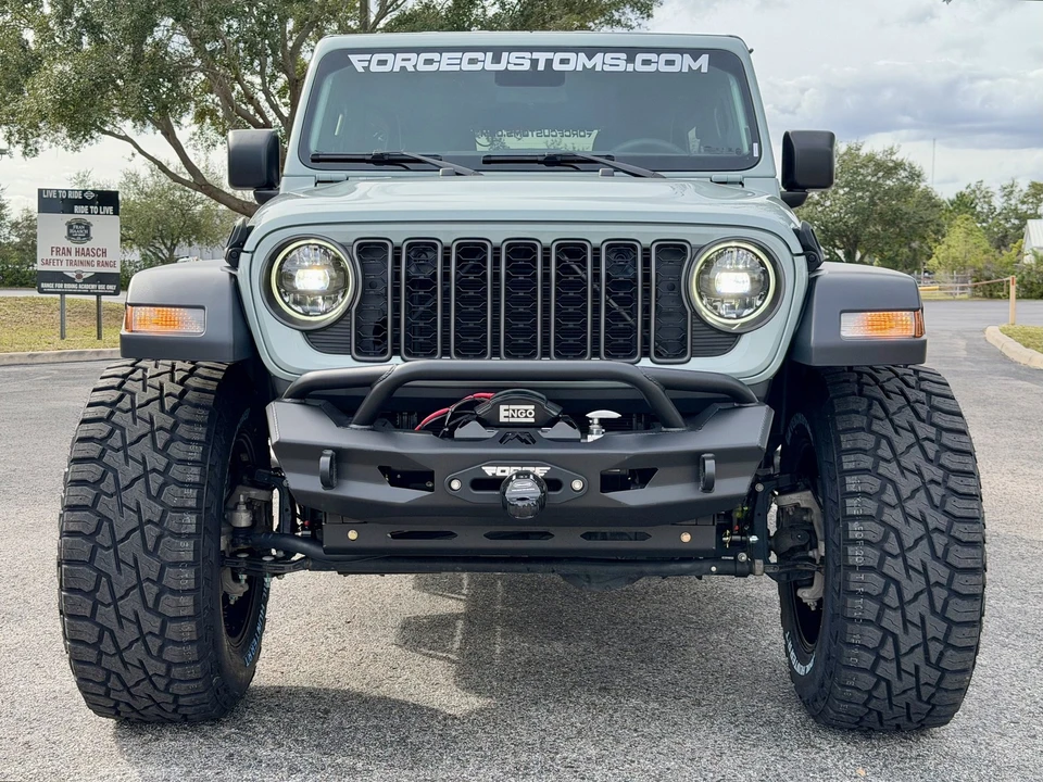 2024 Jeep JL Wrangler - Image 10 of 21