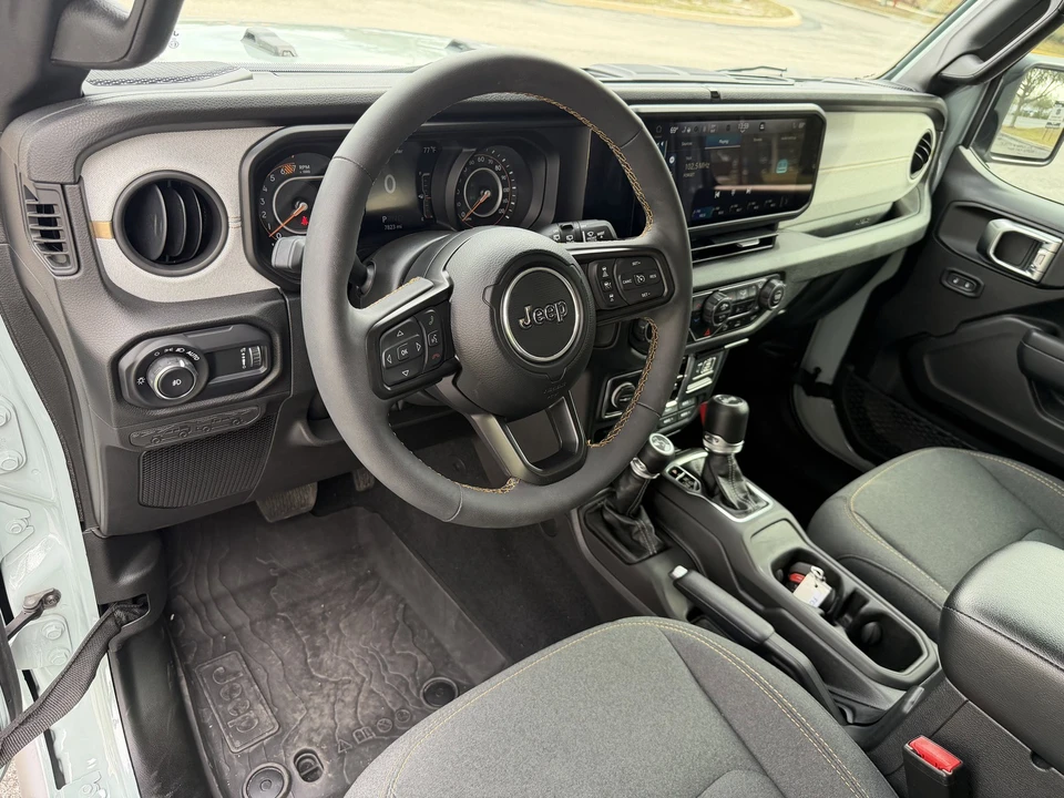 2024 Jeep JL Wrangler - Image 18 of 21