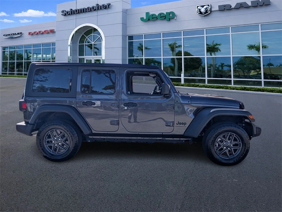 2024 Jeep JL Wrangler - Image 8 of 12