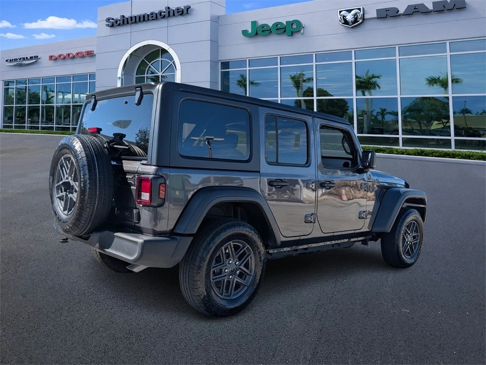 2024 Jeep JL Wrangler - Image 7 of 12