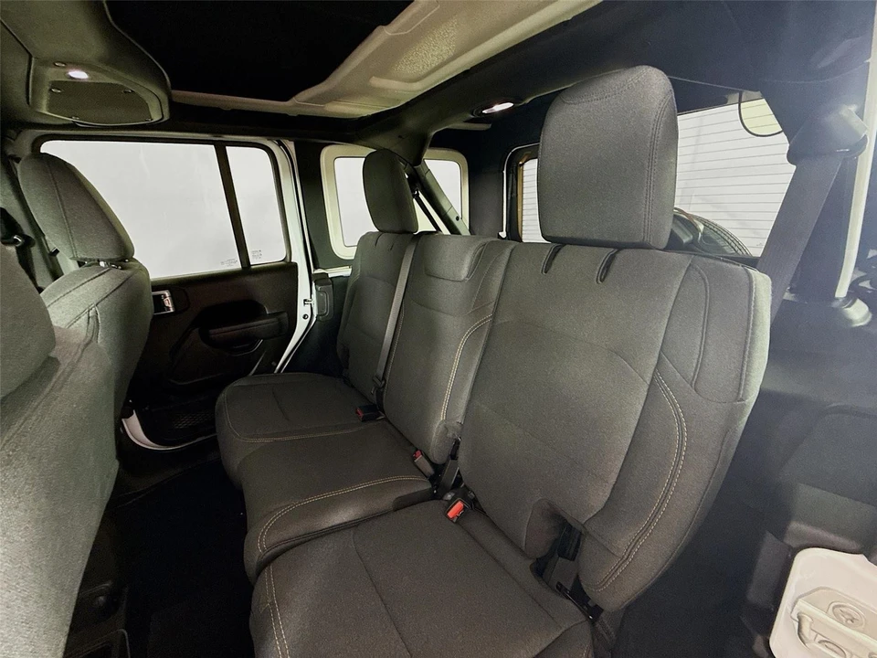 2024 Jeep JL Wrangler - Image 15 of 21