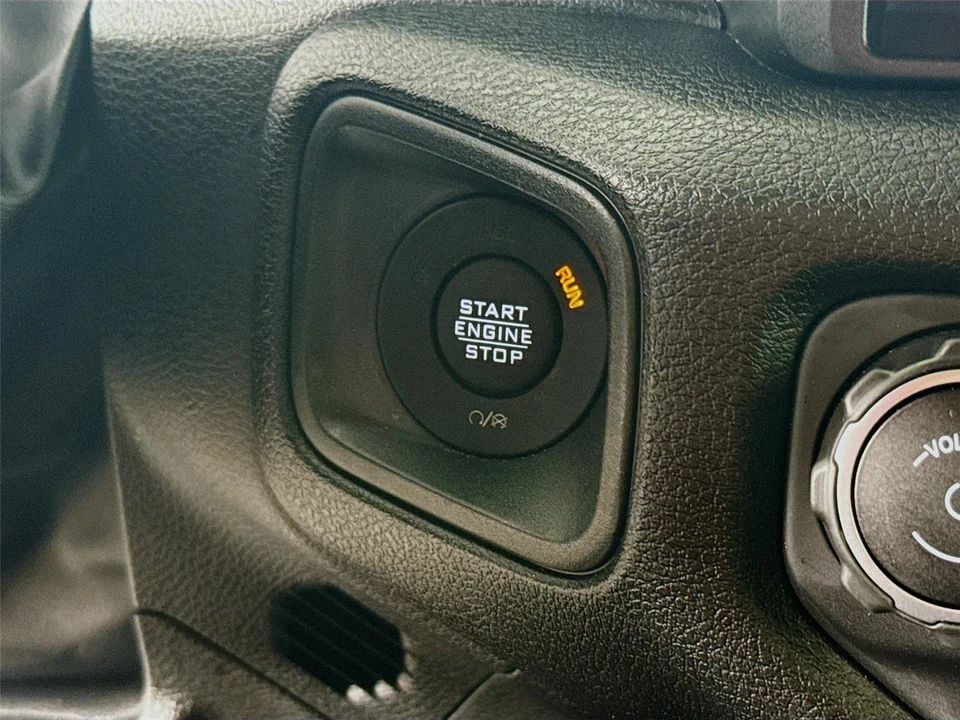 2024 Jeep JL Wrangler - Image 11 of 21