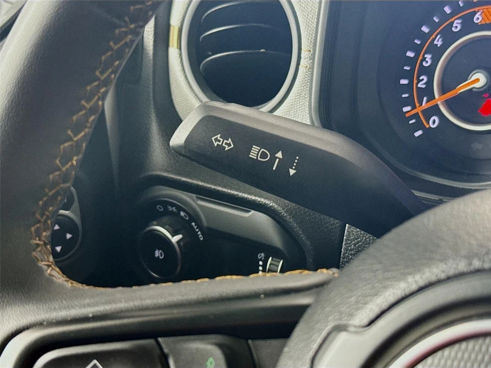 2024 Jeep JL Wrangler - Image 5 of 21