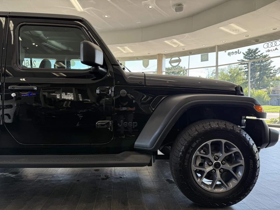 2024 Jeep JL Wrangler - Image 7 of 21