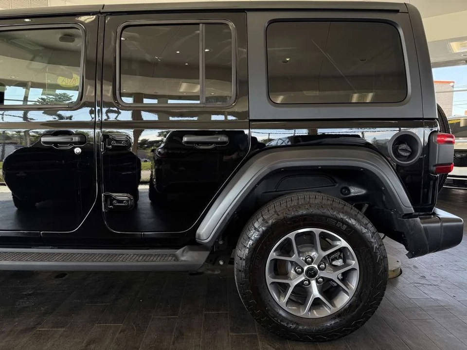 2024 Jeep JL Wrangler - Image 17 of 21