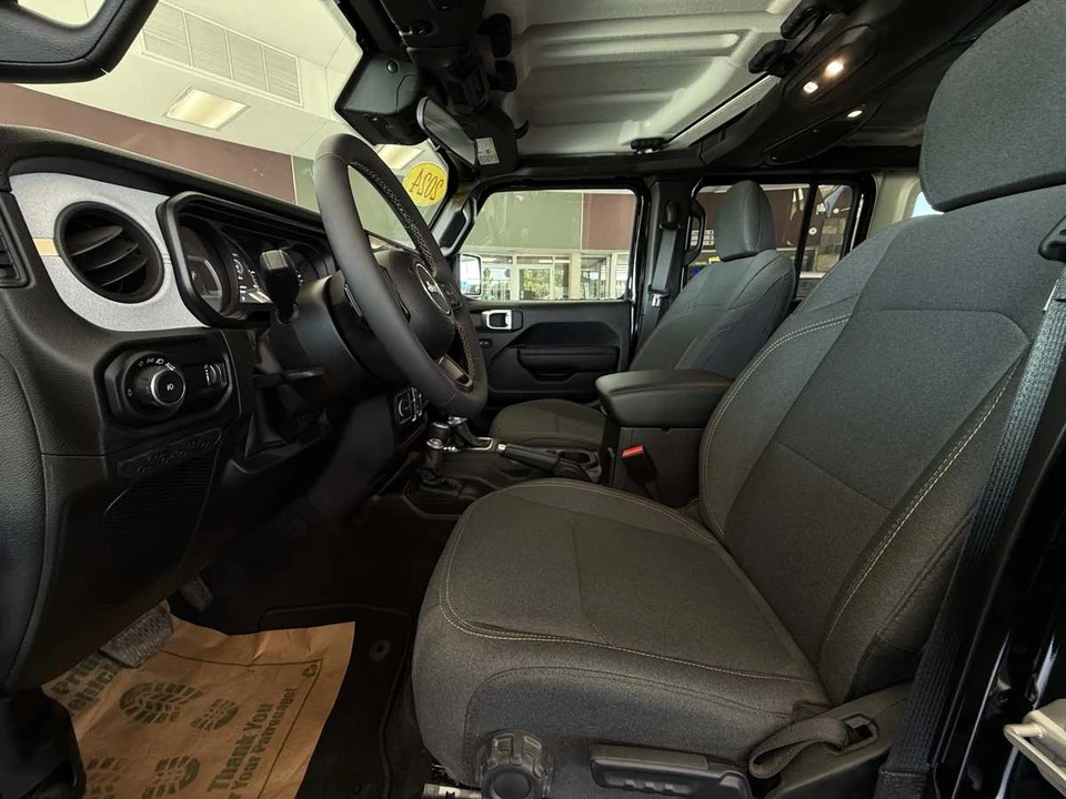 2024 Jeep JL Wrangler - Image 21 of 21