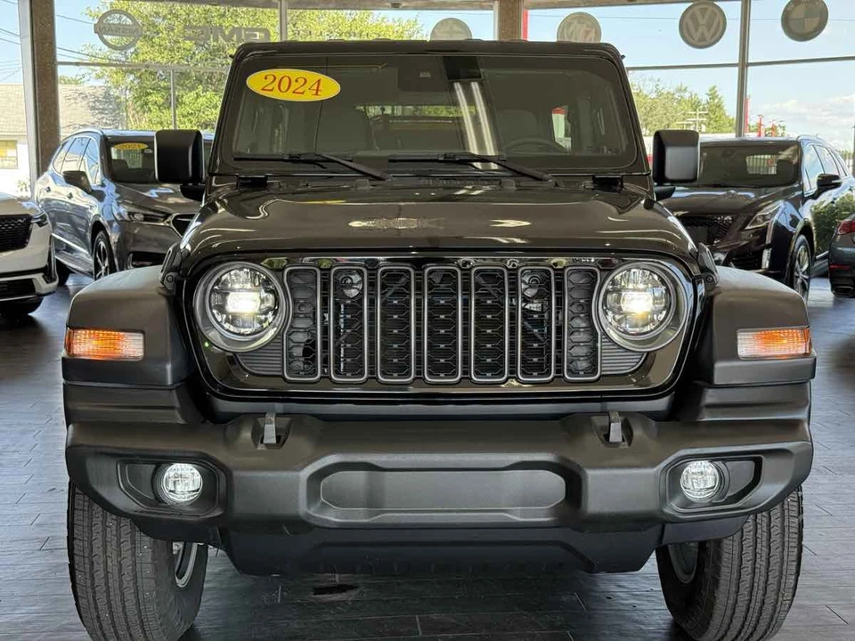 2024 Jeep JL Wrangler - Image 6 of 21