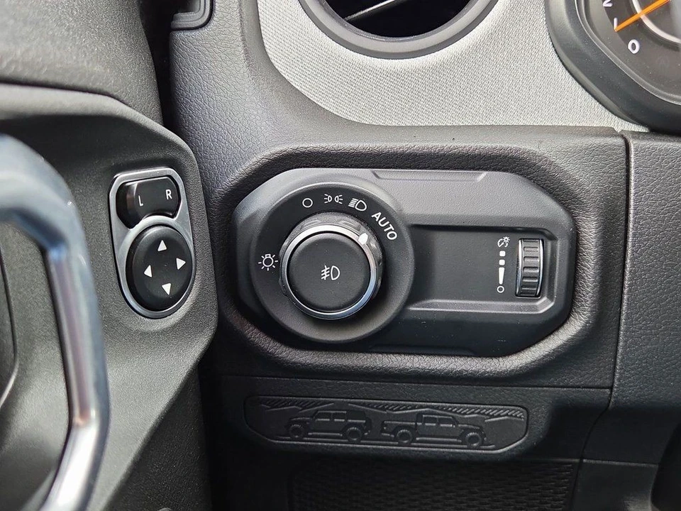 2024 Jeep JL Wrangler - Image 19 of 21