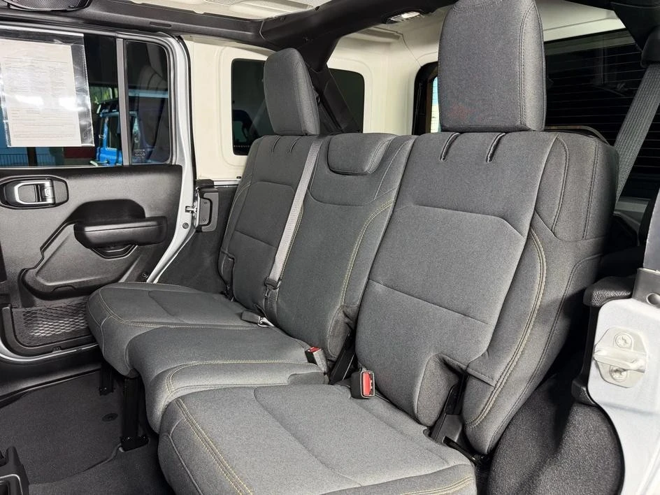 2024 Jeep JL Wrangler - Image 8 of 28