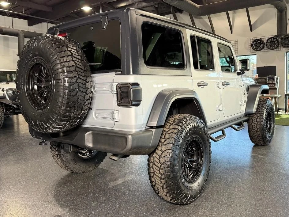 2024 Jeep JL Wrangler - Image 5 of 28