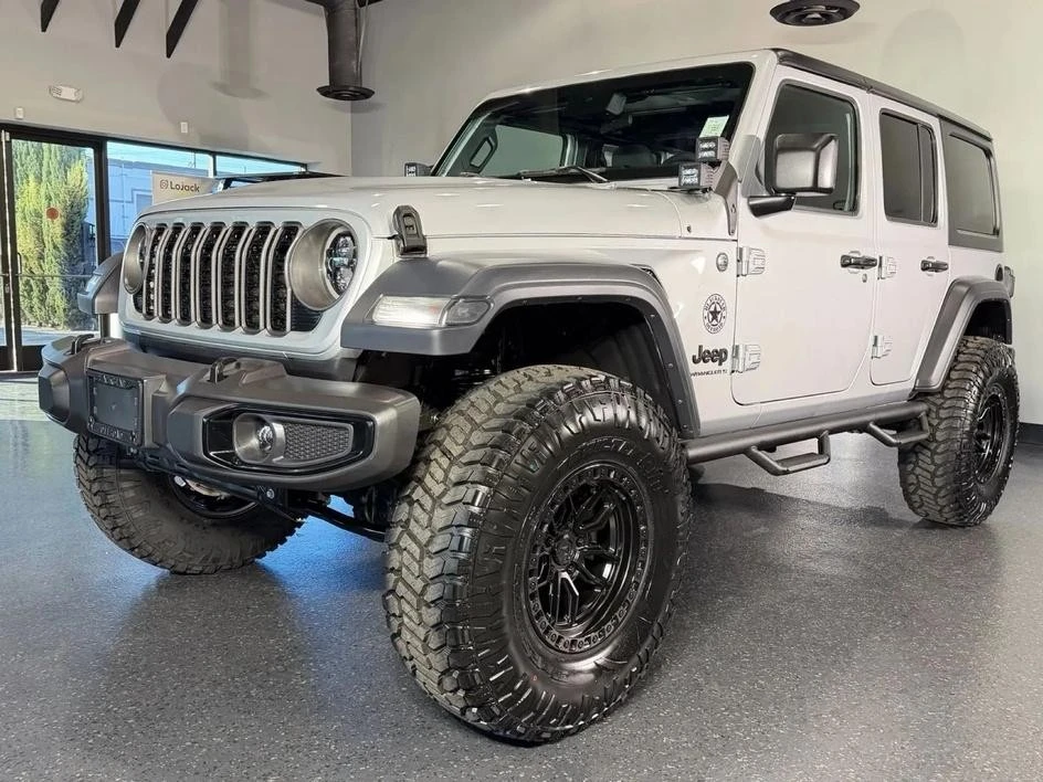 2024 Jeep JL Wrangler - Image 24 of 28
