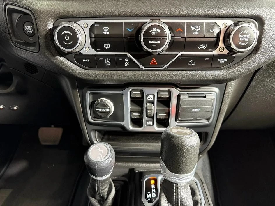 2024 Jeep JL Wrangler - Image 13 of 28