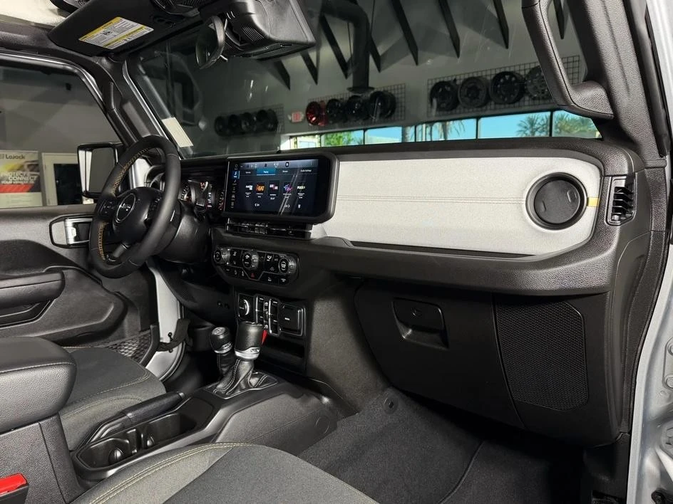 2024 Jeep JL Wrangler - Image 10 of 28