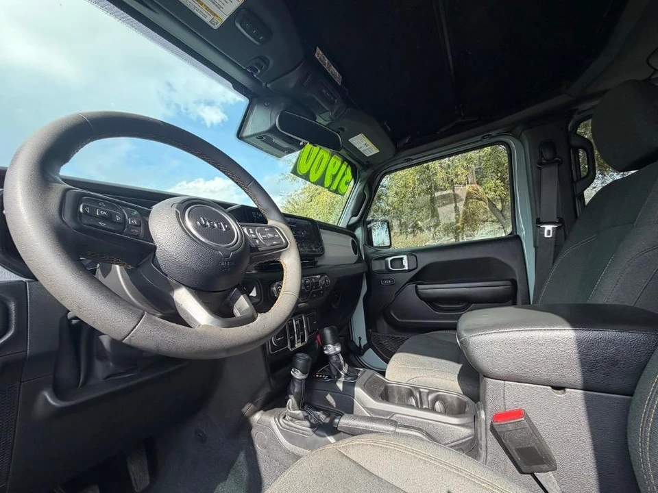 2024 Jeep JL Wrangler - Image 7 of 21