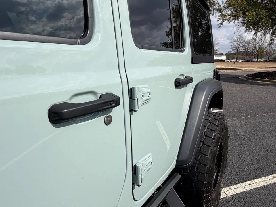 2024 Jeep JL Wrangler - Image 3 of 21