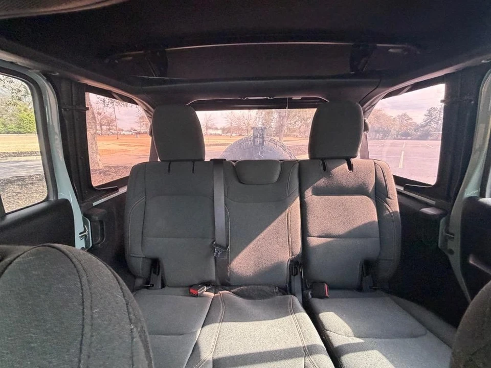 2024 Jeep JL Wrangler - Image 20 of 21