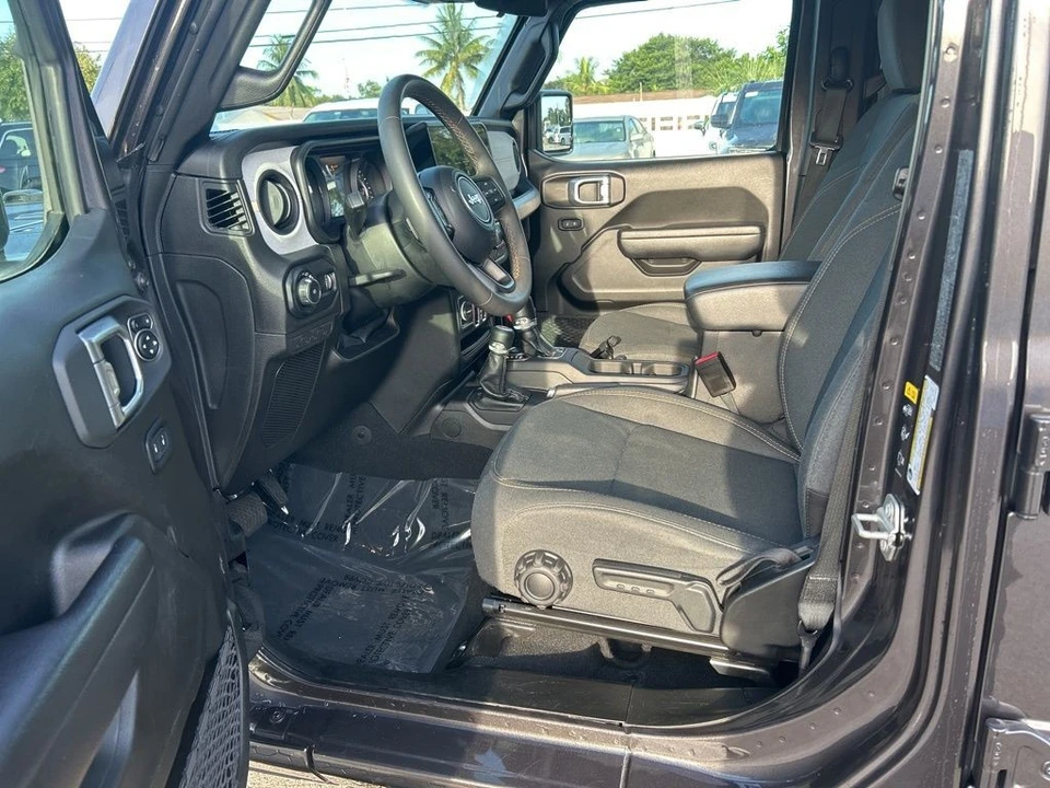 2024 Jeep JL Wrangler - Image 10 of 12