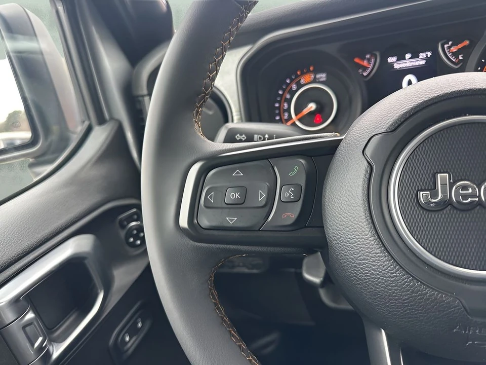 2024 Jeep JL Wrangler - Image 13 of 21