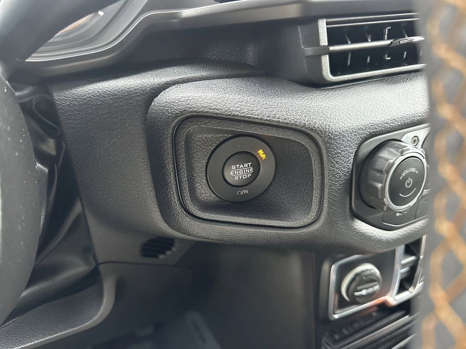 2024 Jeep JL Wrangler - Image 19 of 21