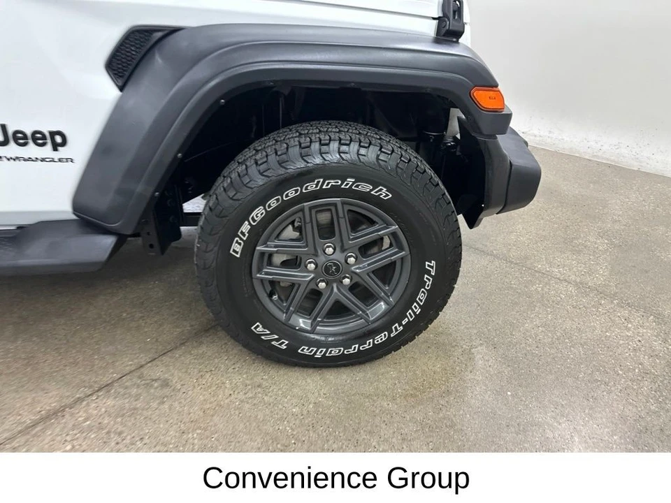 2024 Jeep JL Wrangler - Image 17 of 31