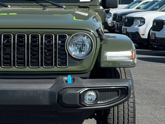 2024 Jeep JL Wrangler - Image 4 of 21