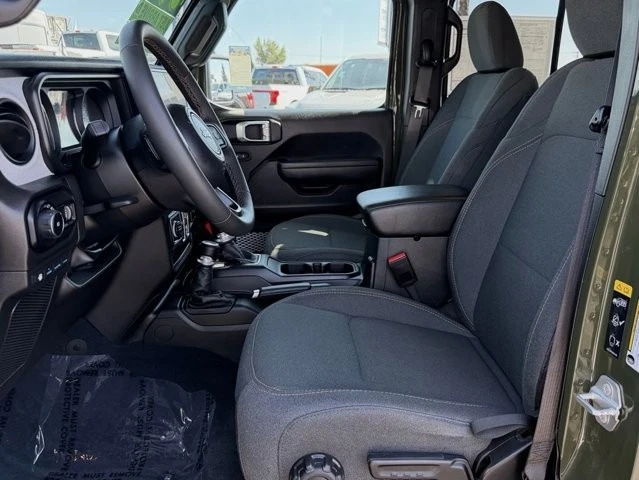 2024 Jeep JL Wrangler - Image 15 of 21