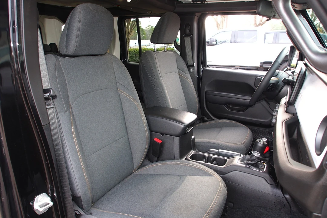 2024 Jeep JL Wrangler - Image 11 of 12