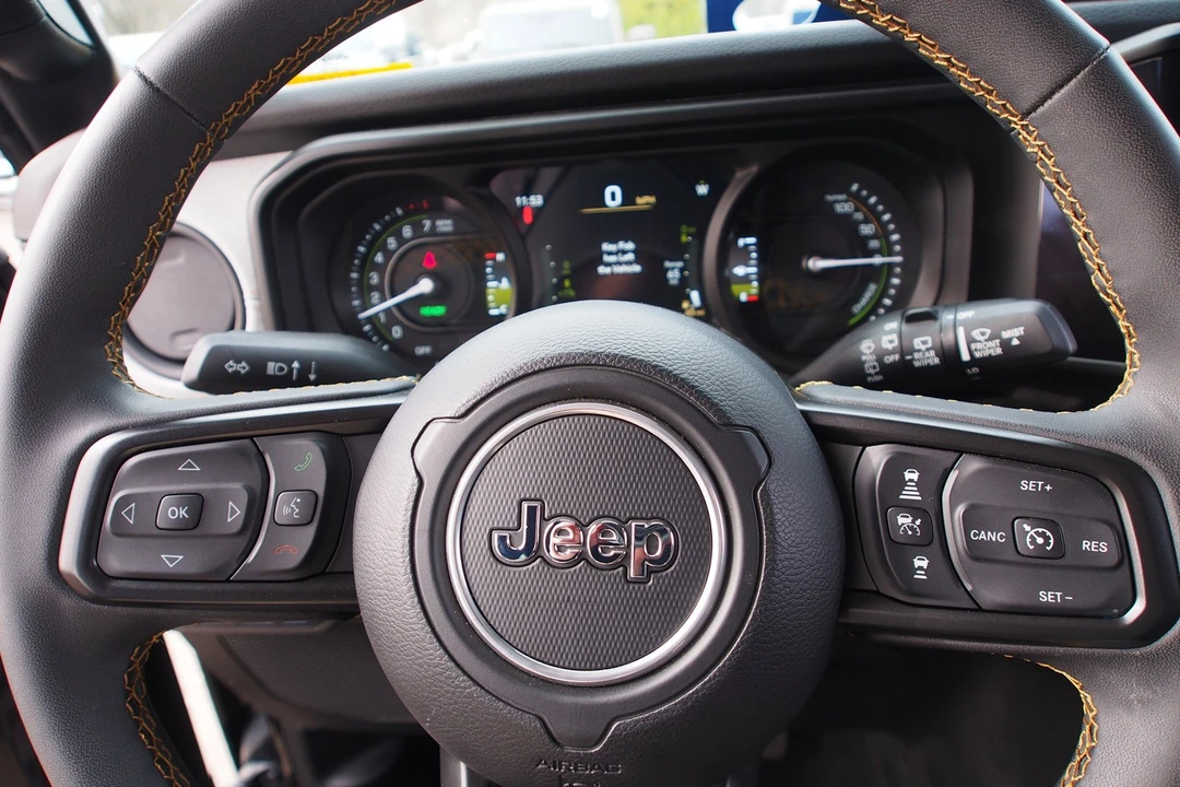 2024 Jeep JL Wrangler - Image 20 of 21