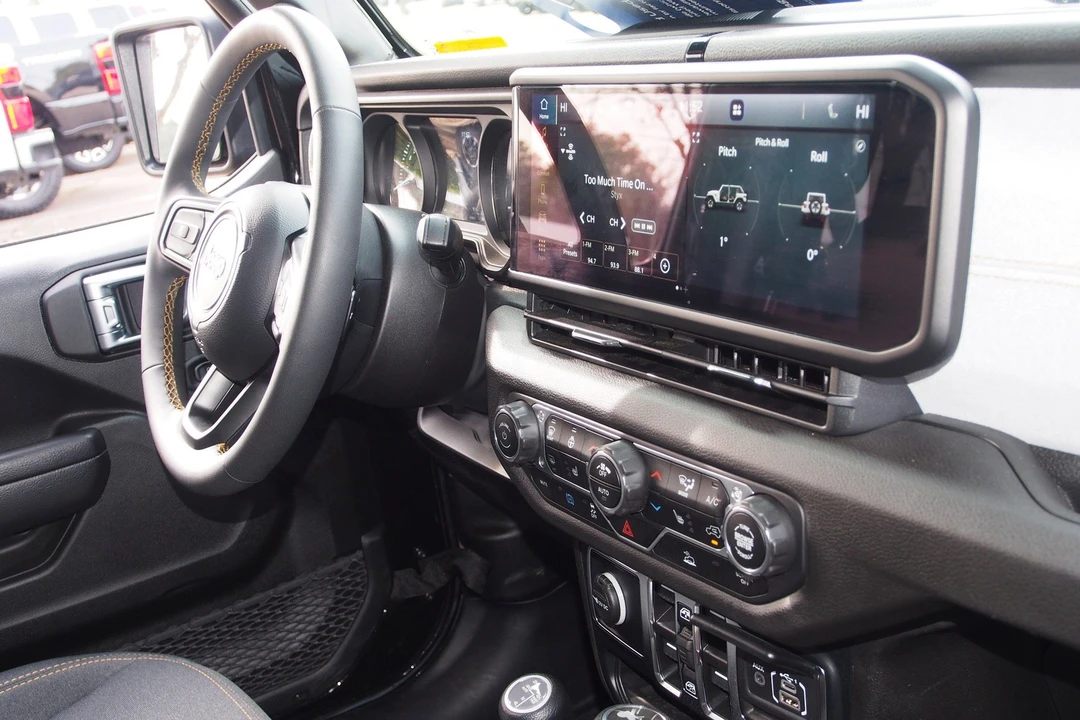 2024 Jeep JL Wrangler - Image 10 of 21