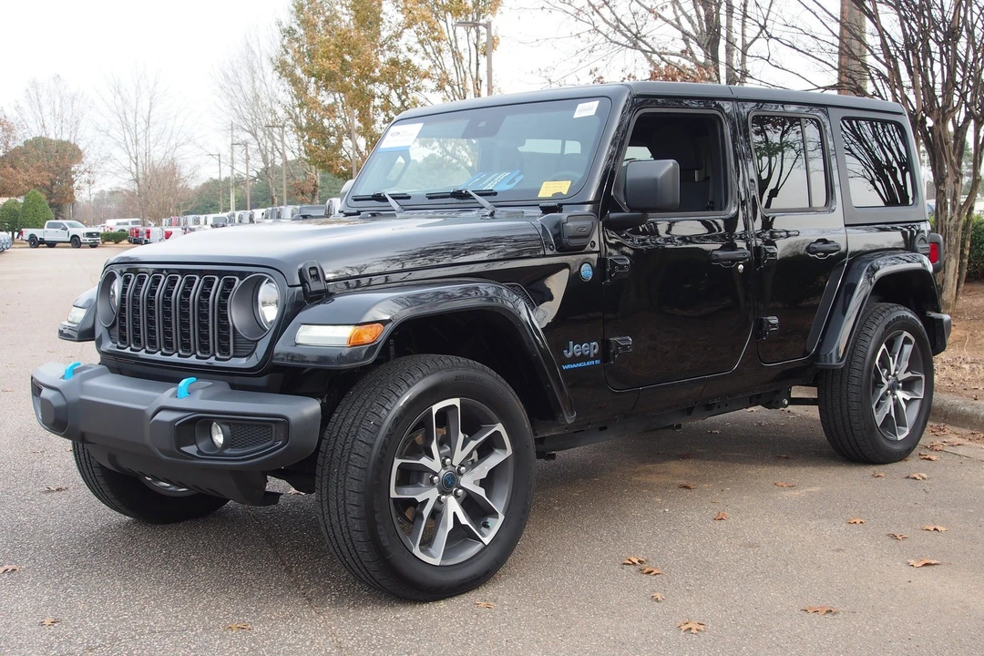 2024 Jeep JL Wrangler - Image 3 of 21