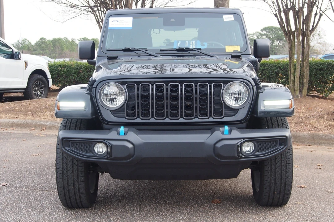2024 Jeep JL Wrangler - Image 2 of 21