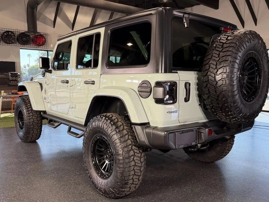 2024 Jeep JL Wrangler - Image 8 of 28
